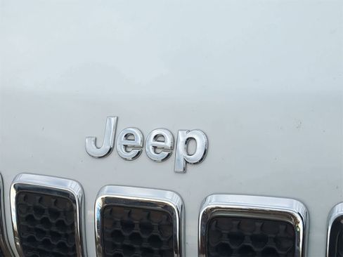 Certified 2020 Jeep Cherokee Limited image 12