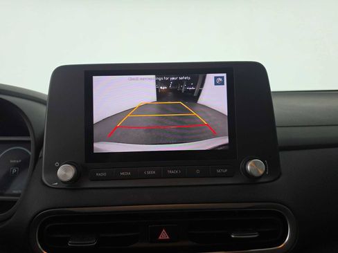 Used 2023 Hyundai Kona SE w/ Cargo Package FWD image 27