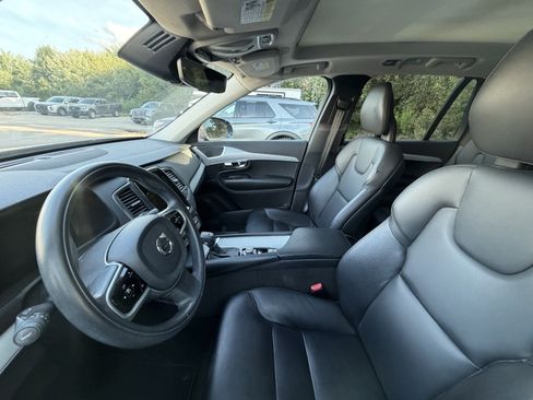 Used 2021 Volvo XC90 T5 Momentum w/ Climate Package AWD/4WD image 7