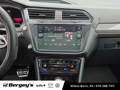 Certified 2022 Volkswagen Tiguan SE R-Line AWD/4WD image 21