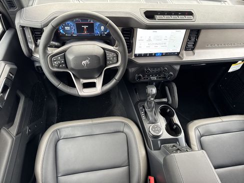 New 2025 Ford Bronco Outer Banks w/ Sasquatch Package image 22