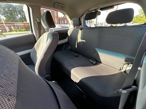 Used 2009 Toyota Yaris 2-Door Hatchback FWD image 9