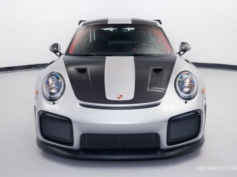 Used 2018 Porsche 911 GT2 RS RWD image 3