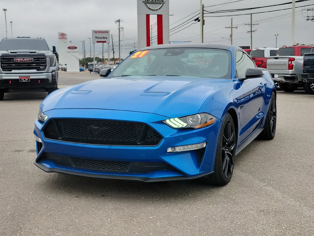 Used 2021 Ford Mustang GT Premium w/ Equipment Group 401A RWD image 4