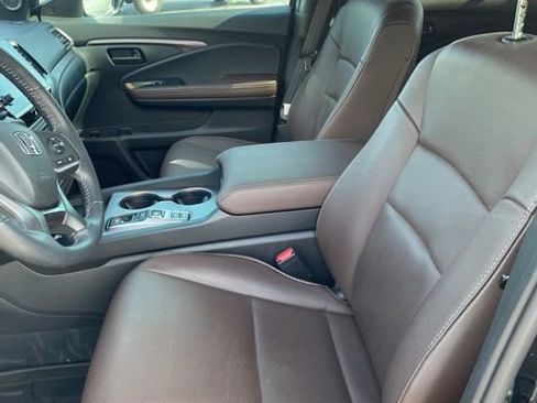 Used 2025 Honda Passport EX-L image 5