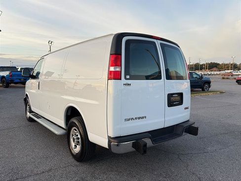 Used 2024 GMC Savana 2500 w/ Driver Convenience Package image 5