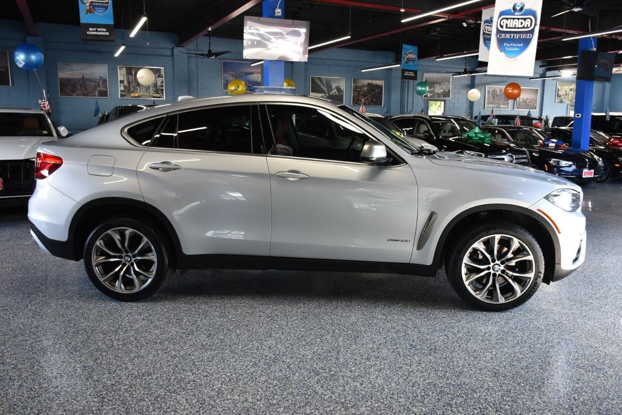 Used 2018 BMW X6 xDrive35i w/ Premium Package Essential AWD/4WD image 2
