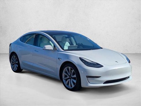 Used 2018 Tesla Model 3 Long Range image 3