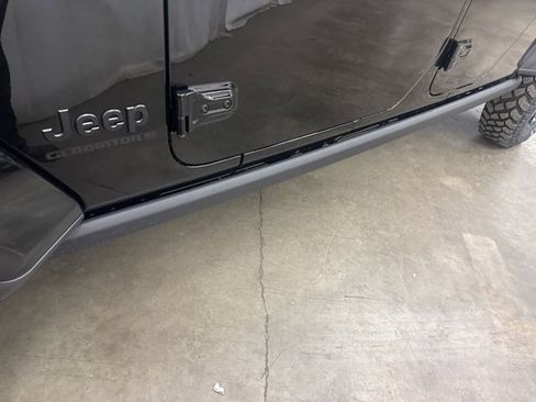 Used 2025 Jeep Gladiator Willys image 25