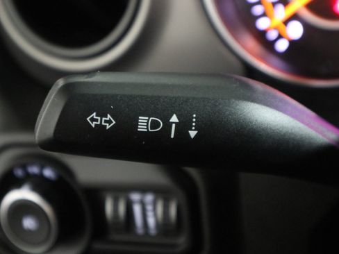 Used 2022 Jeep Wrangler Unlimited Sport image 30