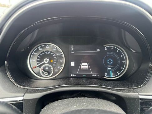 Certified 2024 Genesis GV70 2.5T image 28