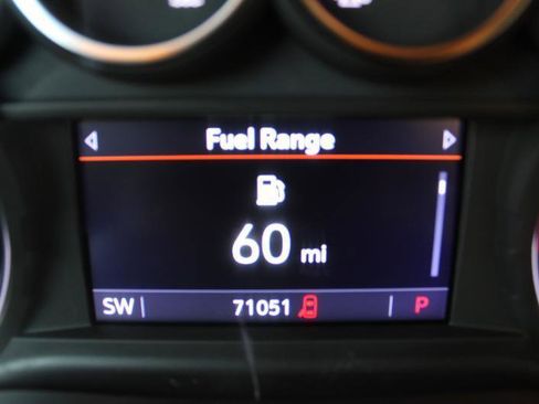 Used 2022 Chevrolet Silverado 1500 LT image 34