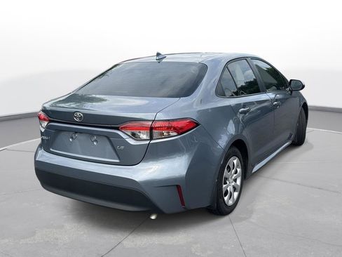 Used 2025 Toyota Corolla LE FWD image 6