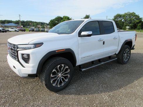 New 2026 GMC Canyon Denali AWD/4WD image 11