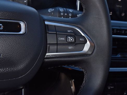 Used 2024 Jeep Compass Latitude w/ Altitude Special Edition image 24