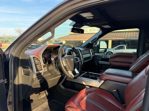 Used 2020 Ford F350 Platinum w/ FX4 Off-Road Package image 15
