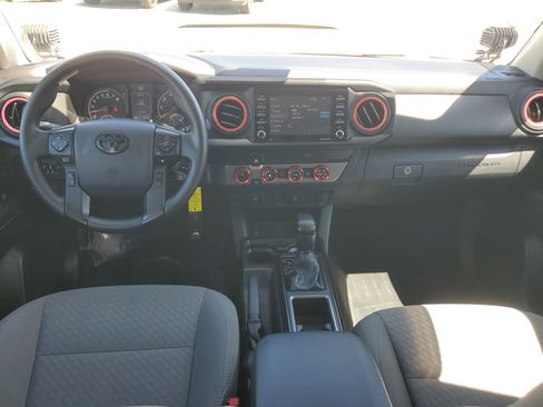 Used 2020 Toyota Tacoma SR image 14