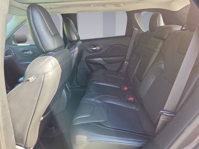 Used 2019 Jeep Cherokee Limited AWD/4WD image 16