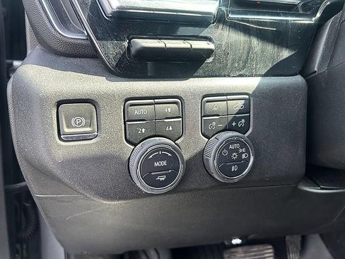 Used 2023 Chevrolet Silverado 1500 LTZ w/ LTZ Premium Package AWD/4WD image 21