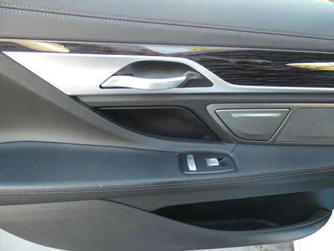 Used 2022 BMW 745e xDrive image 45