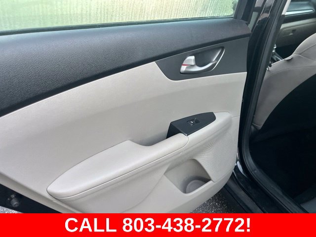 Used 2019 Kia Forte LXS FWD image 11