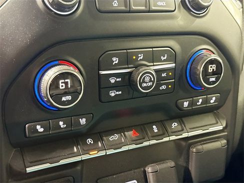 Used 2019 Chevrolet Silverado 1500 LTZ image 17