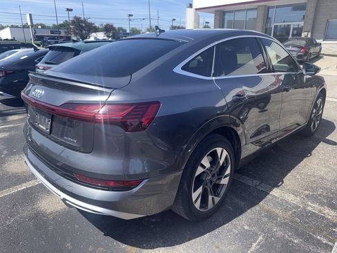 Used 2021 Audi e-tron Premium AWD/4WD image 4