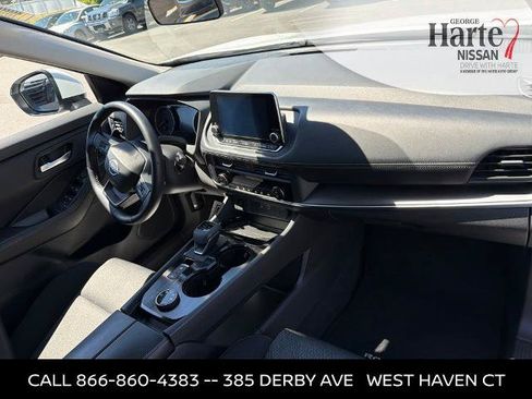 Certified 2025 Nissan Rogue SV AWD/4WD image 28