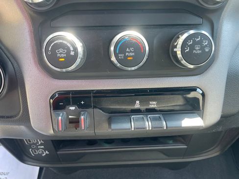Used 2024 RAM 2500 Big Horn AWD/4WD image 21