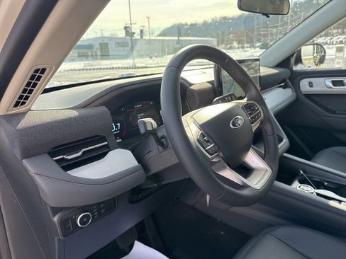 New 2026 Ford Explorer Active w/ Active Comfort Package image 29