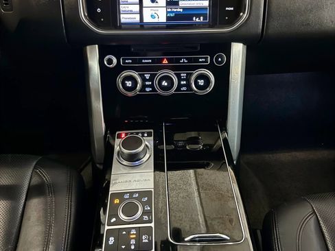 Used 2013 Land Rover Range Rover HSE image 14