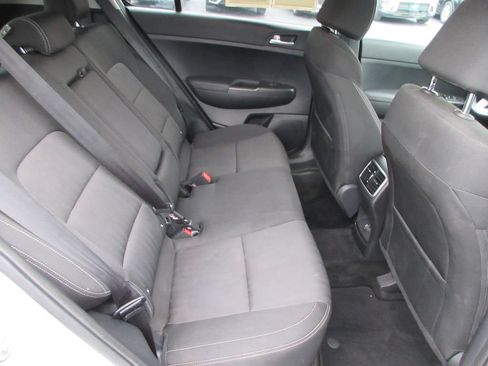 Used 2020 Kia Sportage LX AWD/4WD image 18