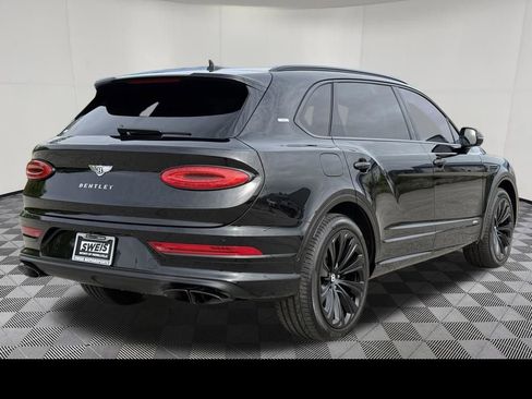 Used 2023 Bentley Bentayga Extended Wheelbase AWD/4WD image 6