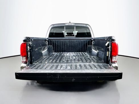 Used 2023 Toyota Tacoma SR5 RWD image 33