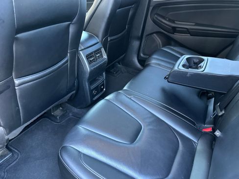 Certified 2022 Ford Edge Titanium image 40