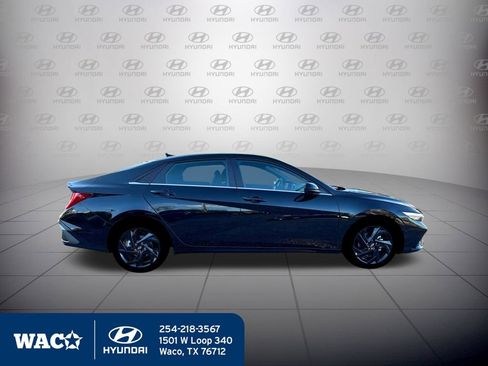 New 2026 Hyundai Elantra SEL Sport image 11