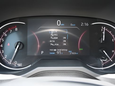 Used 2025 Toyota RAV4 XLE FWD image 18
