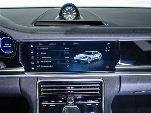 Used 2022 Porsche Panamera 4 Executive image 24