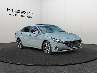 Used 2022 Hyundai Elantra SEL w/ Convenience + Premium Package
