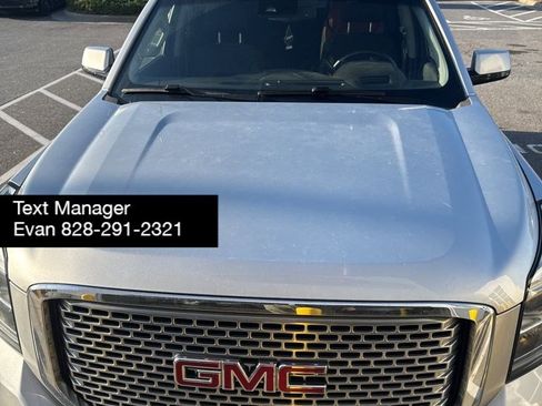 Used 2017 GMC Yukon XL Denali w/ Open Road Package AWD/4WD image 7