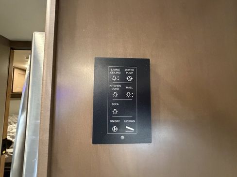 Used 2021 Ford F550 4x4 Regular Cab Super Duty w/ XLT Value Package image 56