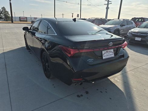 Used 2022 Toyota Avalon Touring w/ Advanced Safety Package FWD image 8