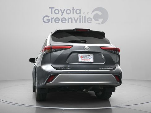 Used 2023 Toyota Highlander Platinum AWD/4WD image 10