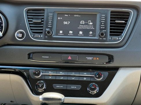 Used 2021 Kia Sedona EX FWD image 14