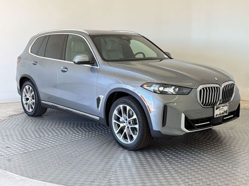 Certified 2024 BMW X5 xDrive40i w/ Parking Assistance Package image 7
