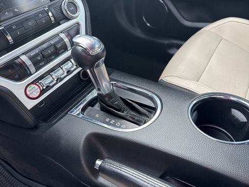 Used 2015 Ford Mustang GT Premium image 26