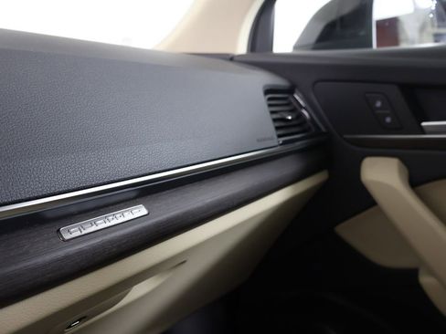 Certified 2023 Audi Q5 2.0T Premium w/ Convenience Package image 7