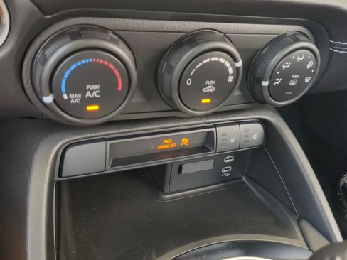 New 2026 MAZDA MX-5 Miata Club w/ Interior Package RWD image 15