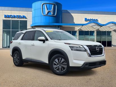 Used 2022 Nissan Pathfinder SV w/ SV Premium Package