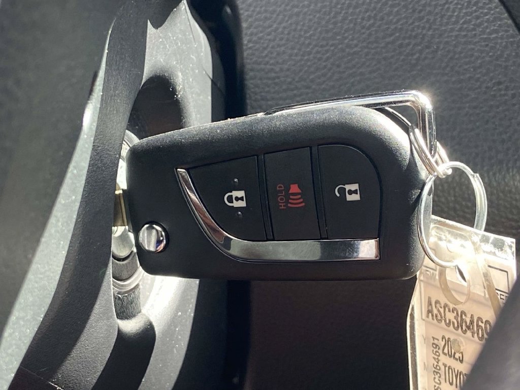 Used 2025 Toyota RAV4 LE FWD image 27